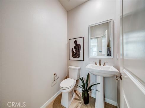 159 Newington , Irvine, CA