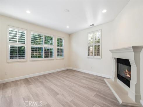 62 Logan , Irvine, CA