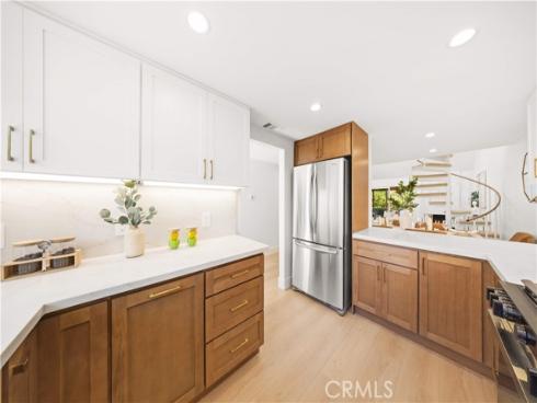 15 Eucalyptus , Irvine, CA
