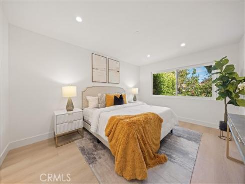 15 Eucalyptus , Irvine, CA