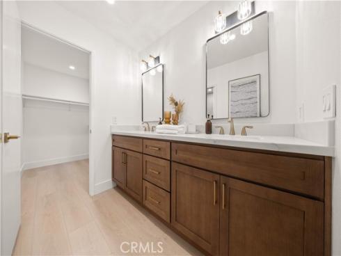 15 Eucalyptus , Irvine, CA