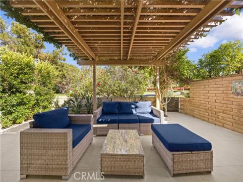 15 Eucalyptus , Irvine, CA