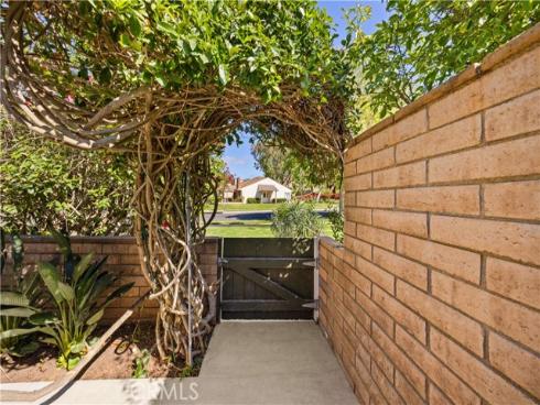 15 Eucalyptus , Irvine, CA