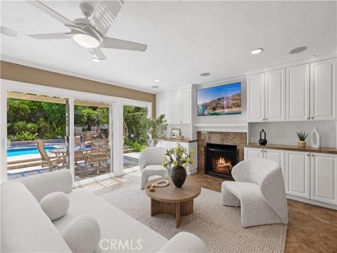 42 Christamon West , Irvine, CA