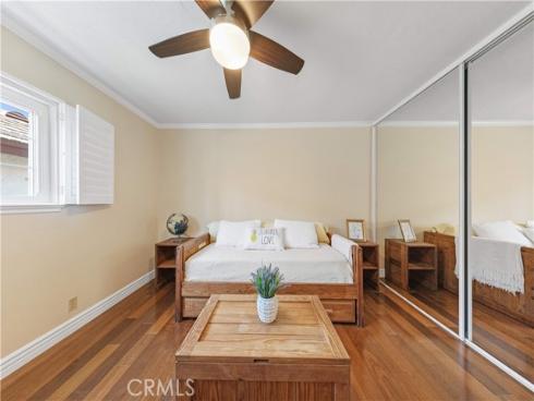 42 Christamon West , Irvine, CA
