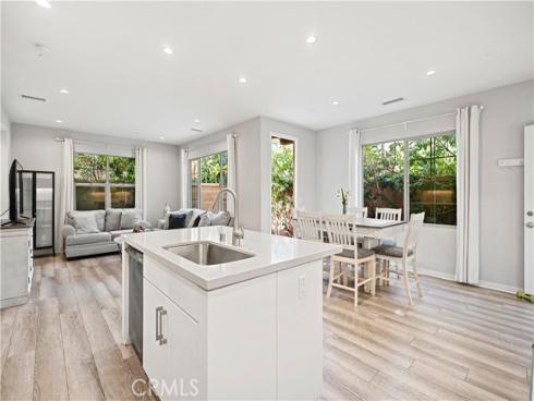 135 Messenger , Irvine, CA