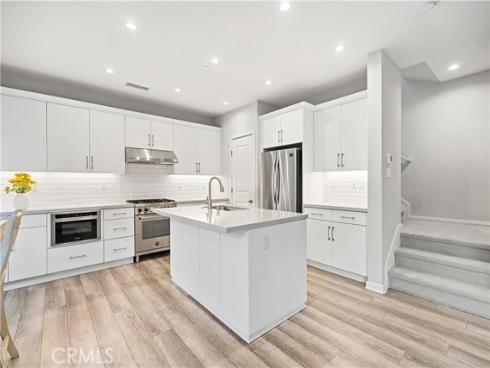 135 Messenger , Irvine, CA