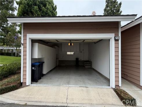 254  Monroe  , Irvine, CA