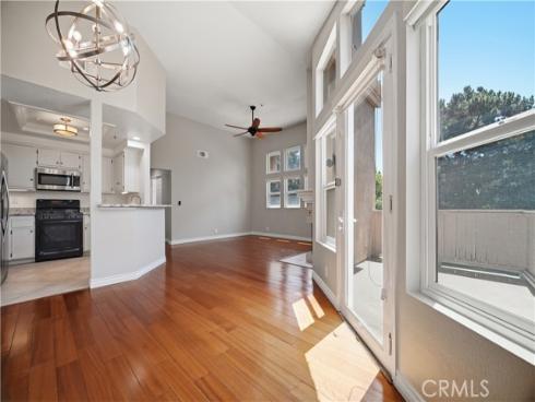 8 Magellan Aisle , Irvine, CA