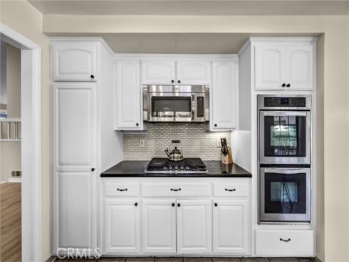 49 Pinewood , Irvine, CA