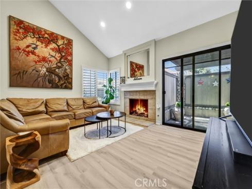 49 Pinewood , Irvine, CA