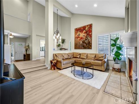 49 Pinewood , Irvine, CA