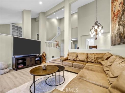 49 Pinewood , Irvine, CA