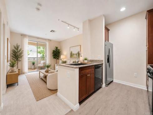 2219 Scholarship , Irvine, CA