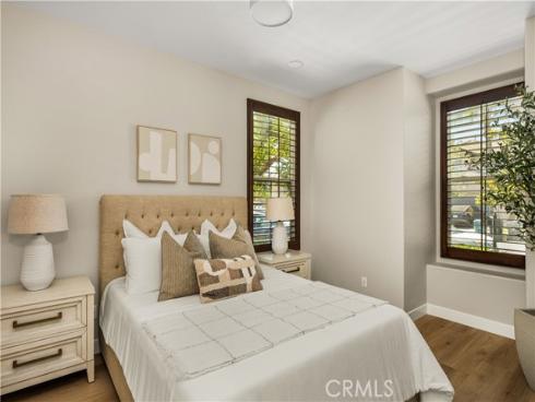 6 Thorn Hill , Irvine, CA