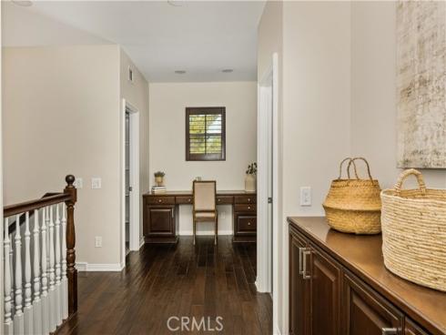 6 Thorn Hill , Irvine, CA