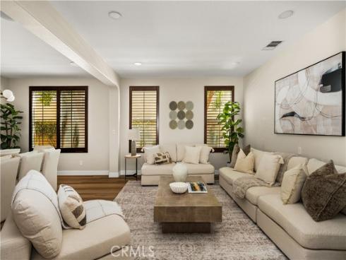 6 Thorn Hill , Irvine, CA