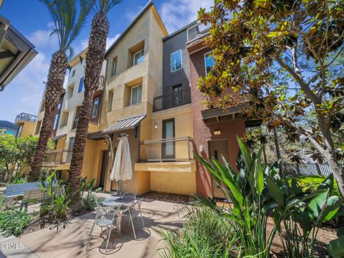 573 Rockefeller , Irvine, CA