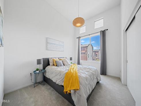 573 Rockefeller , Irvine, CA