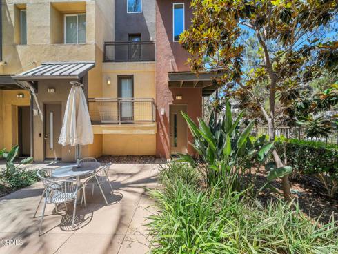 573 Rockefeller , Irvine, CA