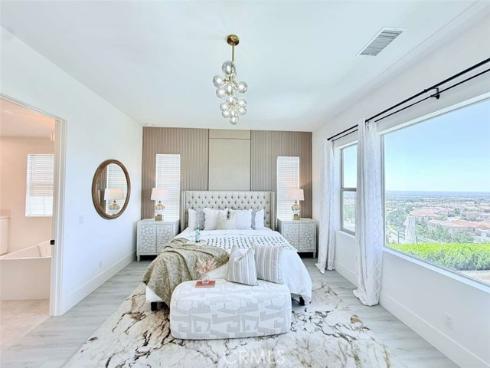 111 Sunnyslope , Irvine, CA