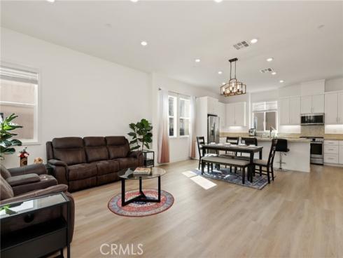257 Sash , Irvine, CA