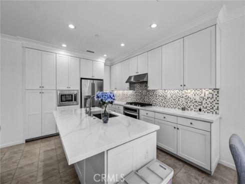 121 Rodeo , Irvine, CA