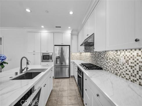 121 Rodeo , Irvine, CA