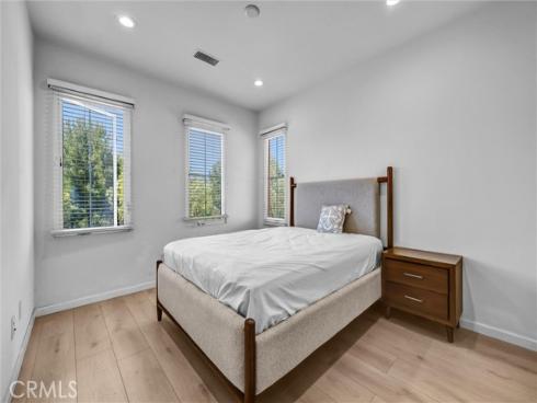 121 Rodeo , Irvine, CA