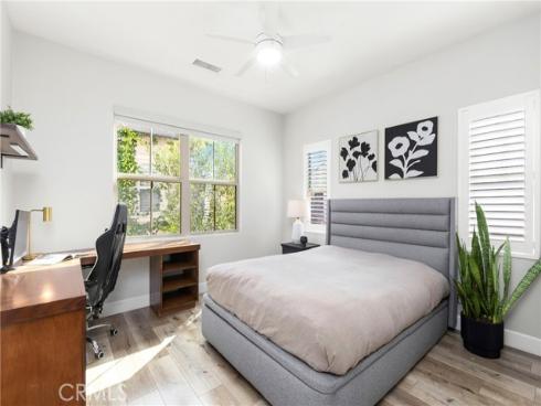 205 Mantle , Irvine, CA