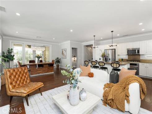 205 Mantle , Irvine, CA
