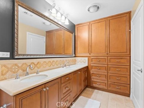 3160 Watermarke , Irvine, CA
