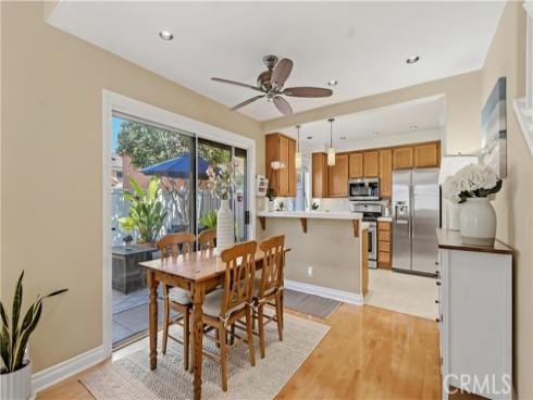 18 Parthenia , Irvine, CA