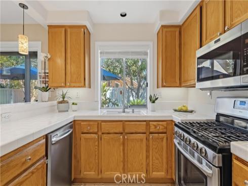 18 Parthenia , Irvine, CA