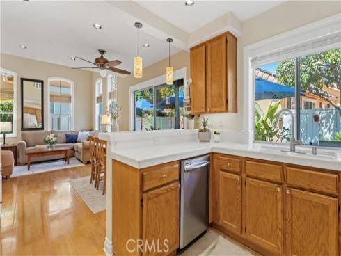 18 Parthenia , Irvine, CA