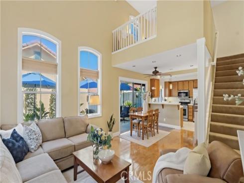 18 Parthenia , Irvine, CA