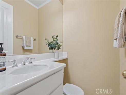 18 Parthenia , Irvine, CA