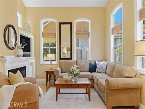 18 Parthenia , Irvine, CA