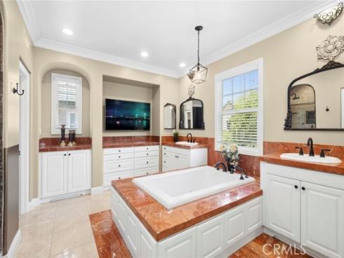 5 Franklin , Irvine, CA