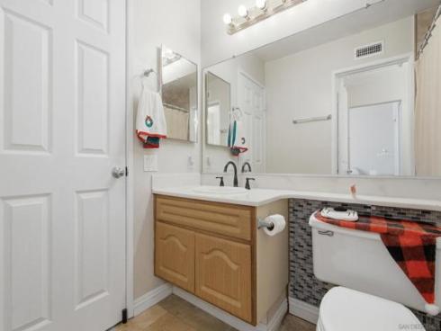 387 Deerfield 77 , Irvine, CA