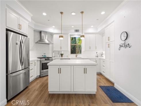 111 Chantilly , Irvine, CA