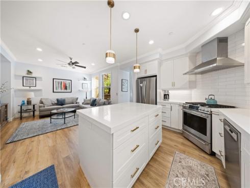 111 Chantilly , Irvine, CA