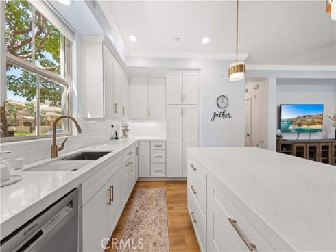 111 Chantilly , Irvine, CA