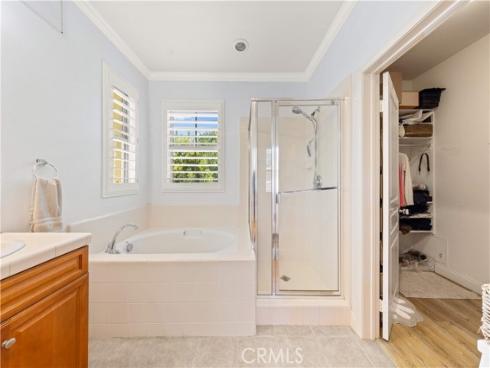 111 Chantilly , Irvine, CA