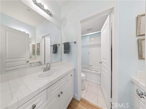 111 Chantilly , Irvine, CA
