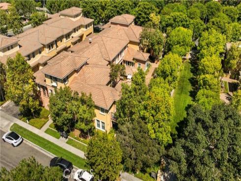 111 Chantilly , Irvine, CA