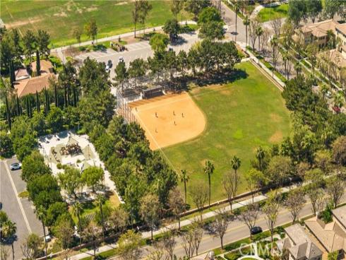 111 Chantilly , Irvine, CA
