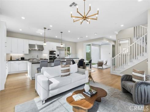 107  Spiral  , Irvine, CA