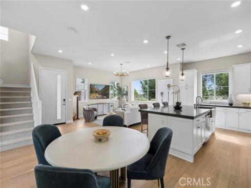 107  Spiral  , Irvine, CA