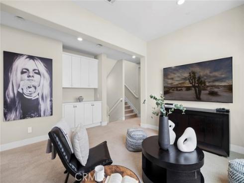 107  Spiral  , Irvine, CA